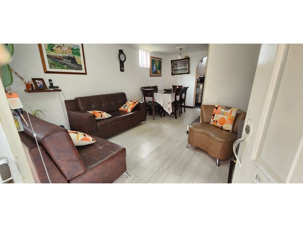 Casa en venta Cundinamarca Bogotá Urd Quintas De Castilla Ii 68 m2 Habitaciones 4 Baños 2 Garajes 1 Precio $370000000