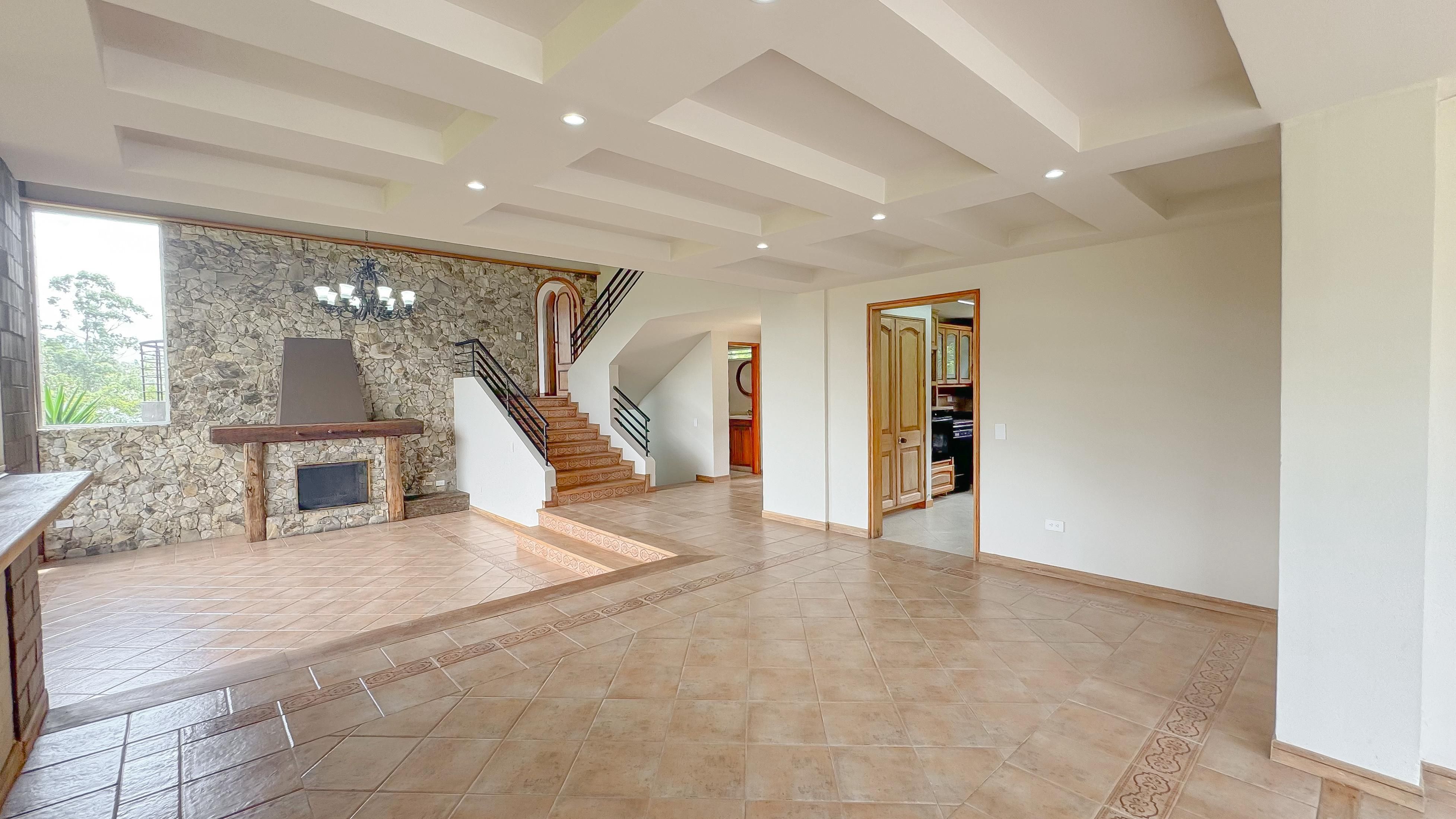 Casa en venta Antioquia Rionegro Barrio Obrero 7637 m2 Habitaciones 3 Baños 4 Garajes 2 Precio $2950000000