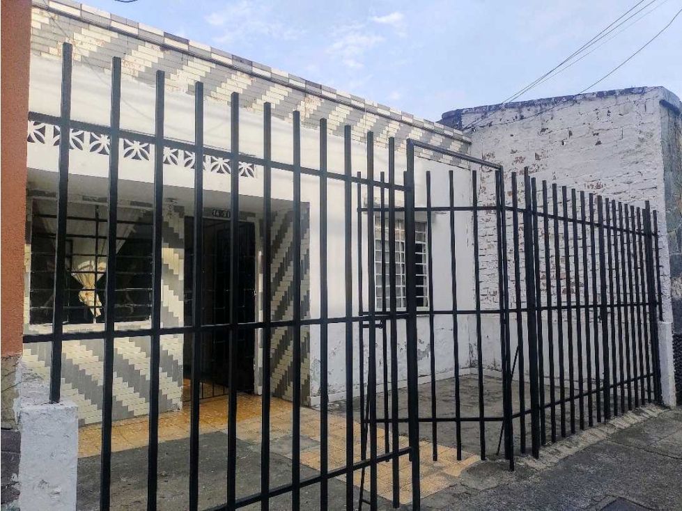 Casa en venta Valle Del Cauca Cali Chapinero 152 m2 Habitaciones 6 Baños 1 Garajes 0 Precio $294000000