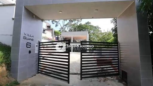 Casa en venta Santander Piedecuesta Las Delicias 1436 m2 Habitaciones 7 Baños 9 Garajes 10 Precio $3000000000