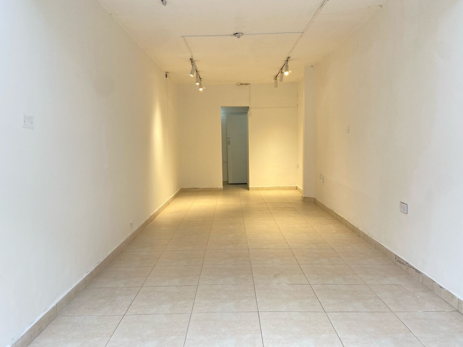 Local en arriendo Antioquia Sabaneta Las Casitas 27 m2 Habitaciones 0 Baños 1 Garajes 0 Precio $2750000