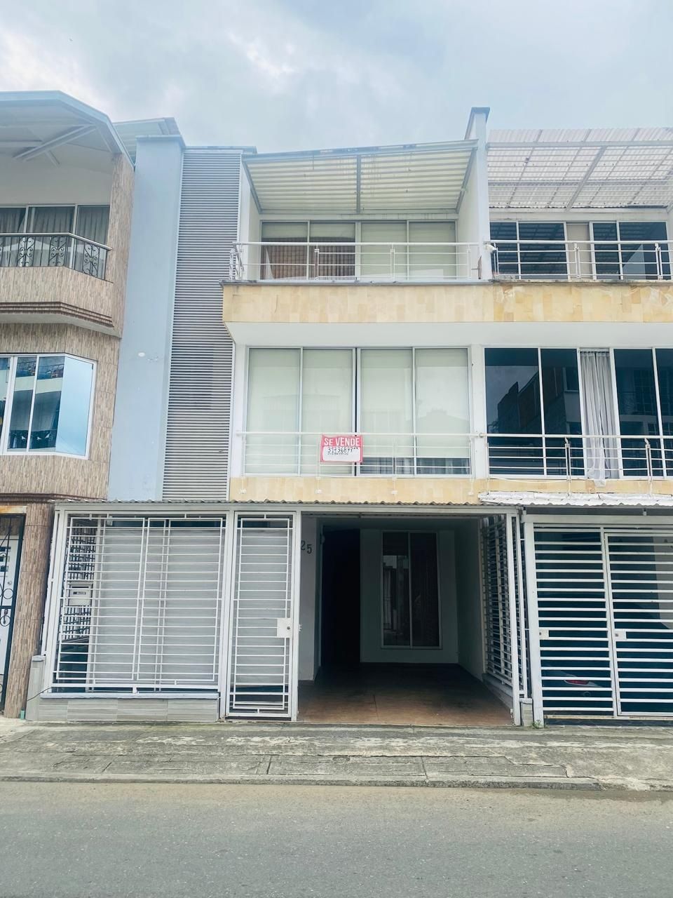 Casa en venta Valle Del Cauca Cali Ciudad Real 90 m2 Habitaciones 4 Baños 4 Garajes 1 Precio $630000000