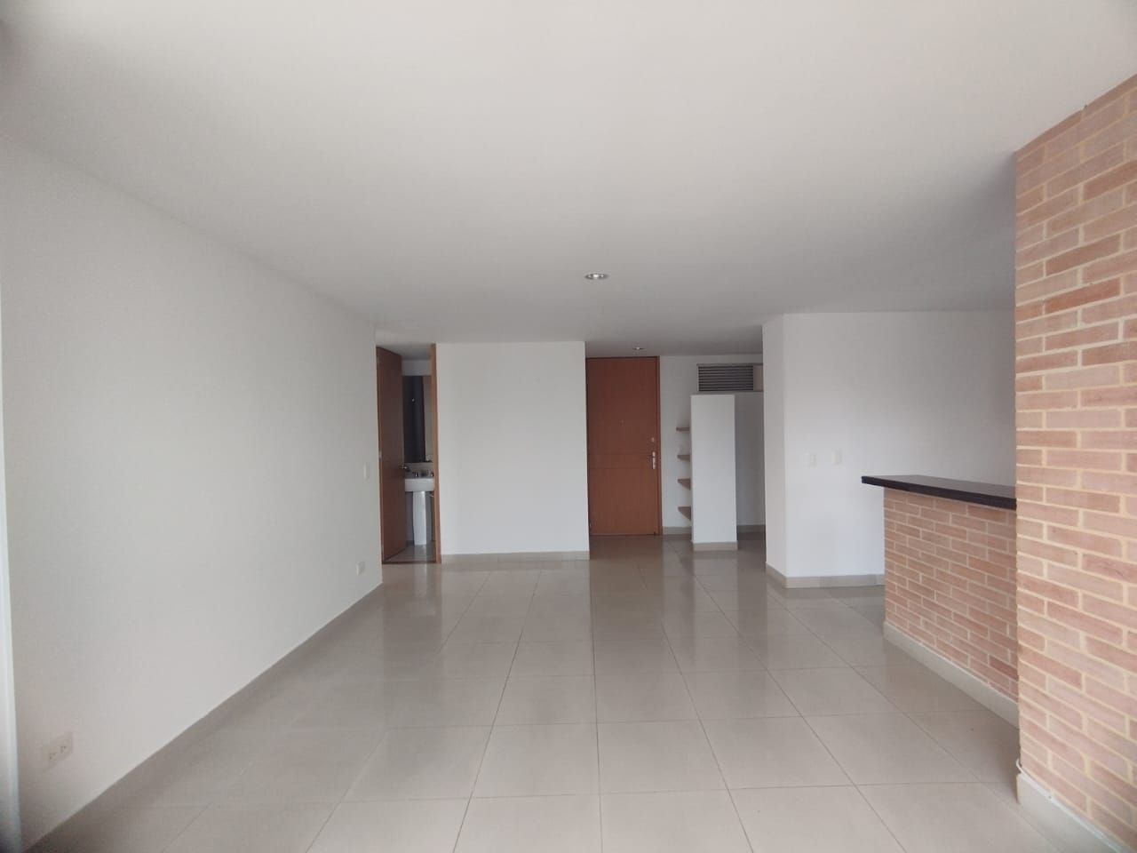 Apartamento en venta Risaralda Pereira Pinares Alto 110 m2 Habitaciones 3 Baños 2 Garajes 2 Precio $800000000