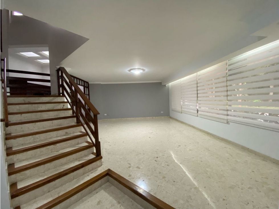 Casa en arriendo Quindío Armenia La Campiña 350 m2 Habitaciones 4 Baños 5 Garajes 2 Precio $7000000