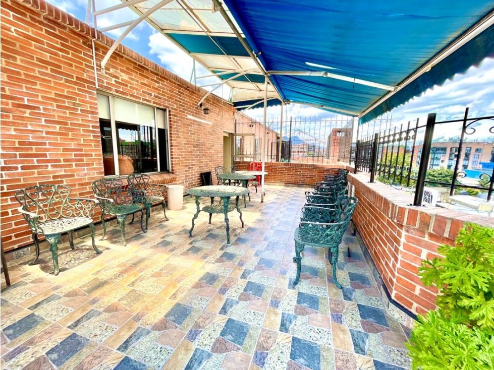 Apartamento en venta Cundinamarca Bogotá Santa Barbara Occidental 257 m2 Habitaciones 4 Baños 7 Garajes 5 Precio $1750000000