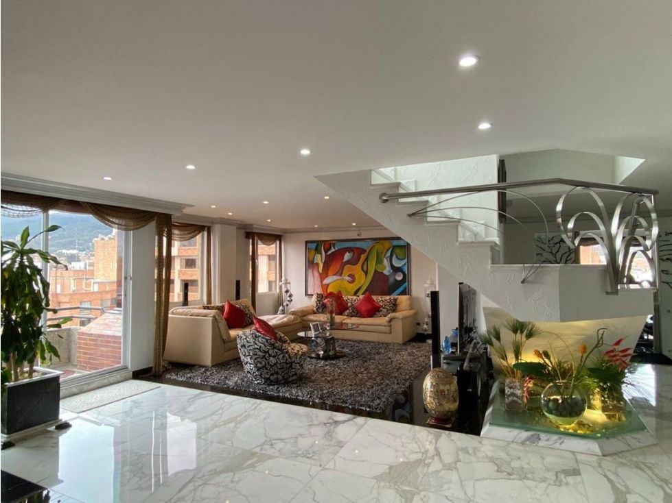 Apartamento en venta Cundinamarca Bogotá Santa Barbara Central 410 m2 Habitaciones 4 Baños 7 Garajes 3 Precio $2650000000