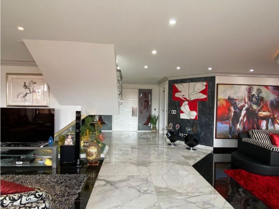 Apartamento en venta Cundinamarca Bogotá Santa Barbara Central 410 m2 Habitaciones 4 Baños 7 Garajes 3 Precio $2650000000