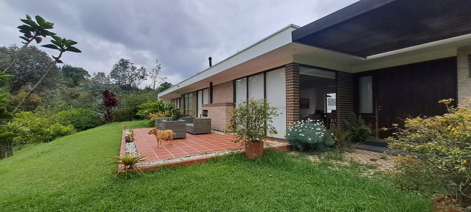 Finca en venta Antioquia Guarne Guarne 309 m2 Habitaciones 5 Baños 5 Garajes 2 Precio $1800000000