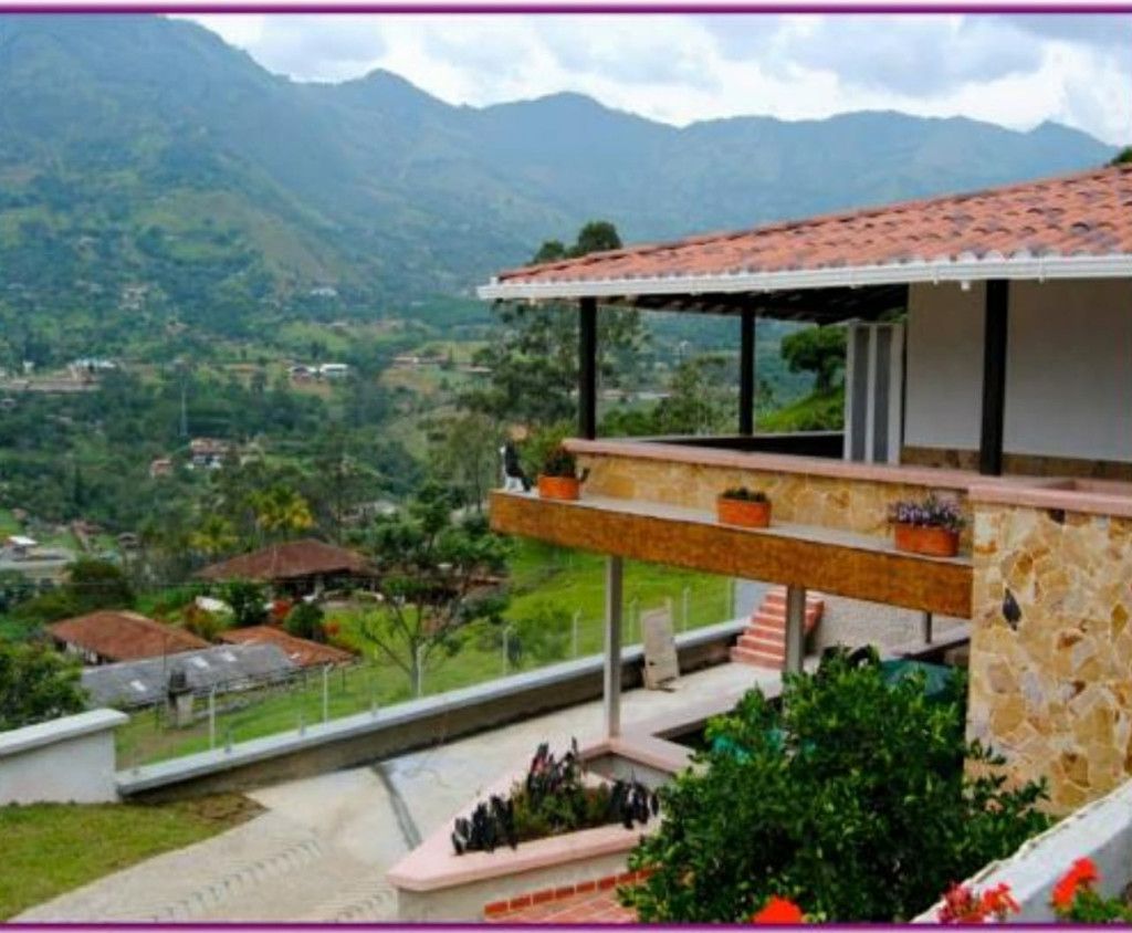 Finca en venta Antioquia Copacabana Villa Nueva Baja 9000 m2 Habitaciones 15 Baños 10 Garajes 13 Precio $6500000000