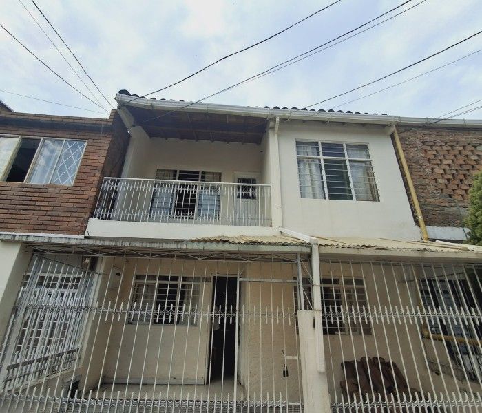 Casa en venta Valle Del Cauca Cali José Holguín Garcés 220 m2 Habitaciones 6 Baños 2 Garajes 0 Precio $380000000