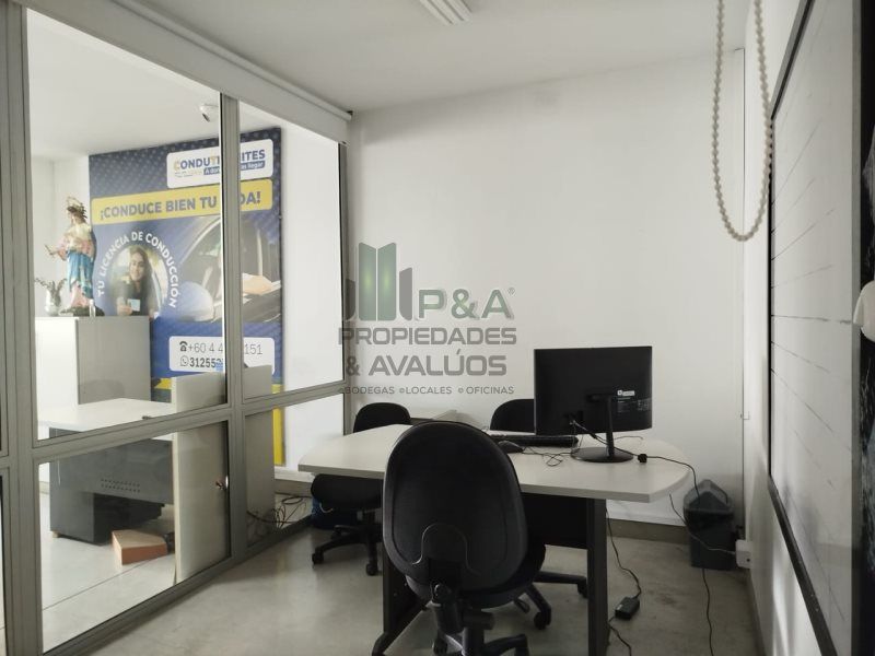 Bodega en arriendo Antioquia Medellín Belen 170 m2 Habitaciones 0 Baños 2 Garajes 0 Precio $6000000