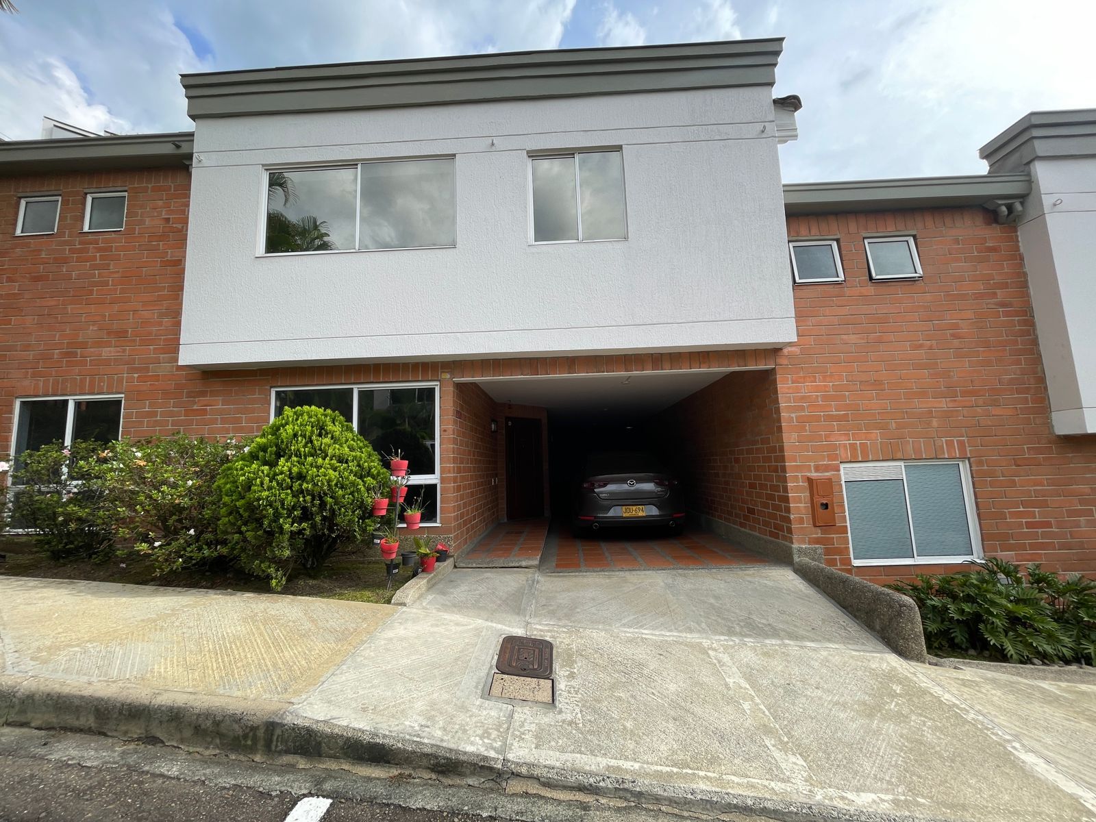 Casa en arriendo Antioquia Medellín Los Balsos No2 340 m2 Habitaciones 3 Baños 5 Garajes 2 Precio $9000000