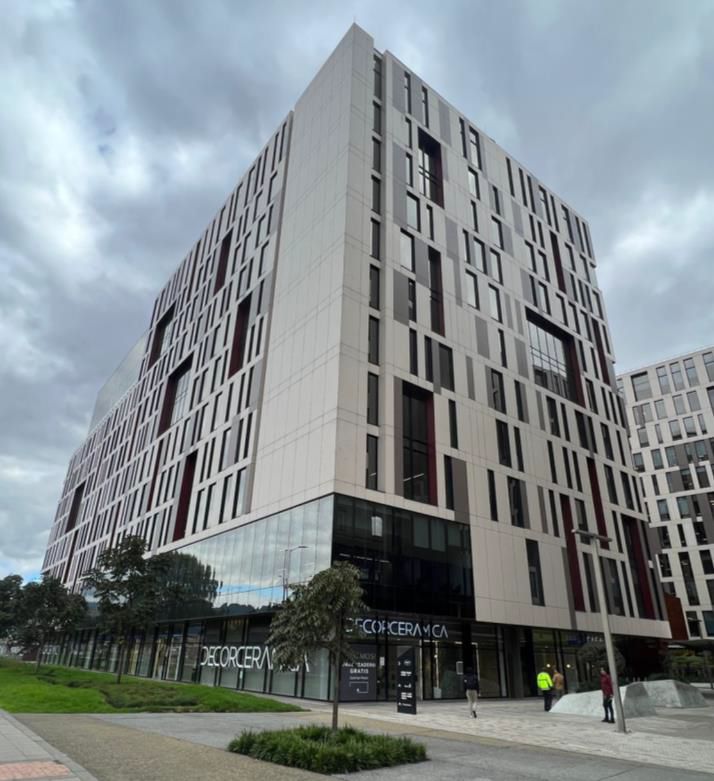 Oficina en arriendo Cundinamarca Bogotá Modelia 1700 m2 Habitaciones 0 Baños 0 Garajes 31 Precio $142058800