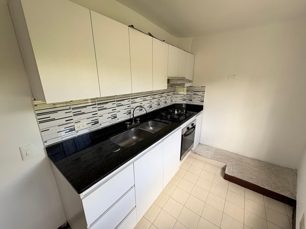 Casa en venta Antioquia Medellín La Castellana 113 m2 Habitaciones 4 Baños 2 Garajes 0 Precio $450000000