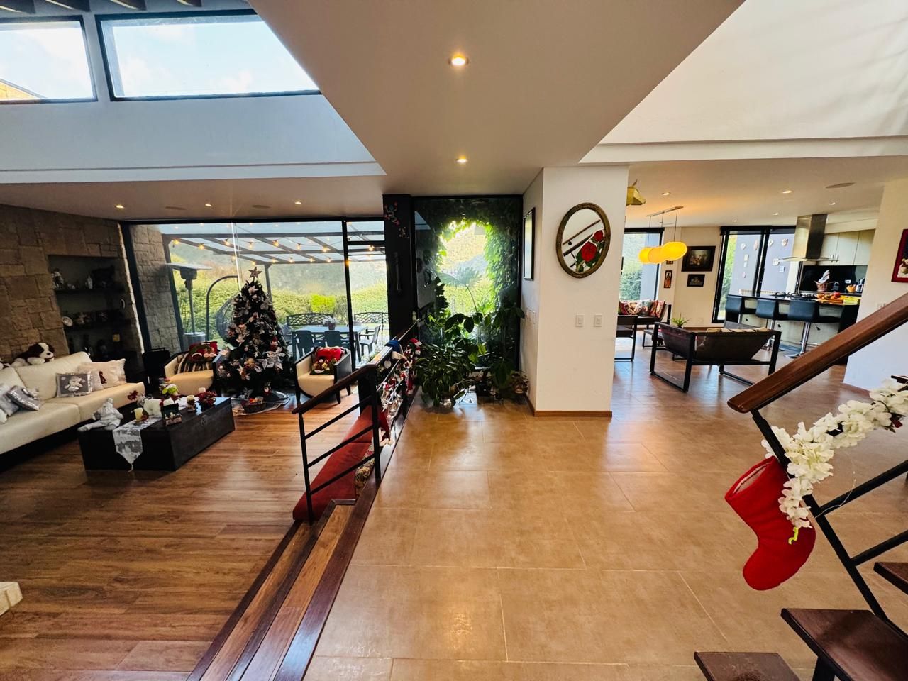 Casa en venta Cundinamarca La Calera La Calera 318 m2 Habitaciones 3 Baños 4 Garajes 4 Precio $2300000000
