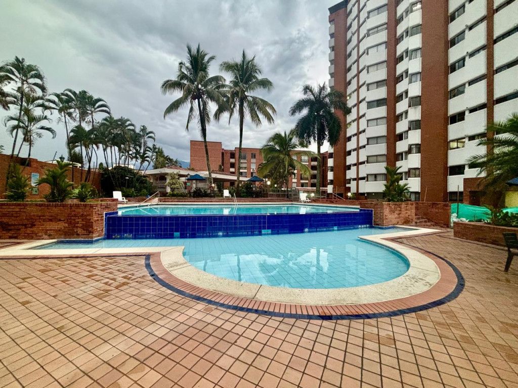 Apartamento en arriendo Valle Del Cauca Cali Quintas De Don Simón 105 m2 Habitaciones 3 Baños 2 Garajes 1 Precio $3300000