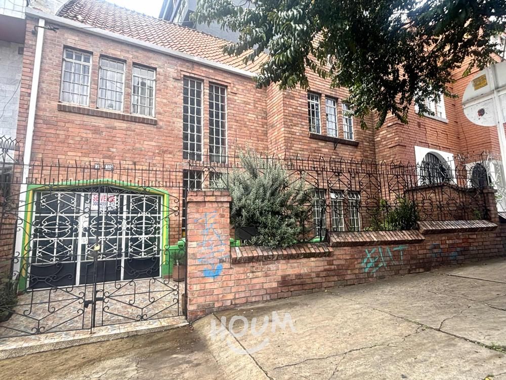 Casa en venta Cundinamarca Bogotá Marly 261 m2 Habitaciones 4 Baños 4 Garajes 2 Precio $1350000000