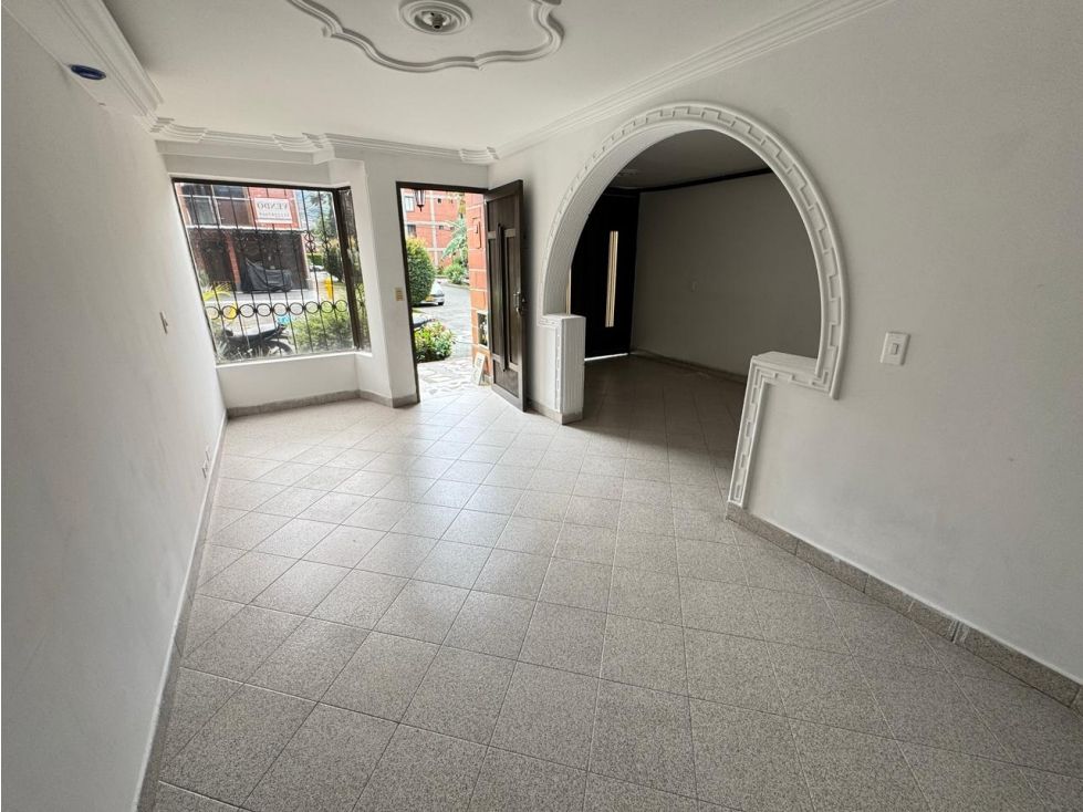 Casa en venta Antioquia Itagüí Zona Industrial No 3 110 m2 Habitaciones 3 Baños 2 Garajes 1 Precio $540000000