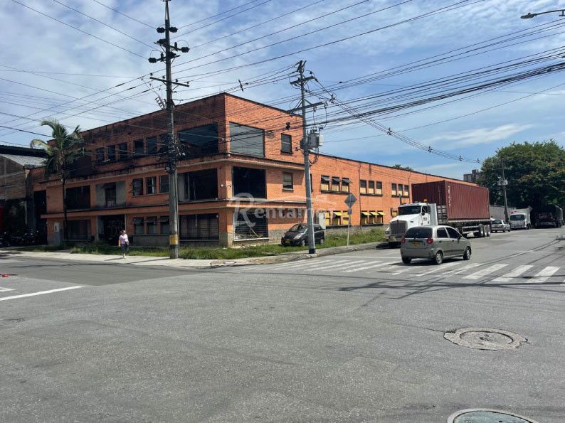 Bodega en arriendo Antioquia Medellín Altavista 1100 m2 Habitaciones 0 Baños 2 Garajes 1 Precio $47000000