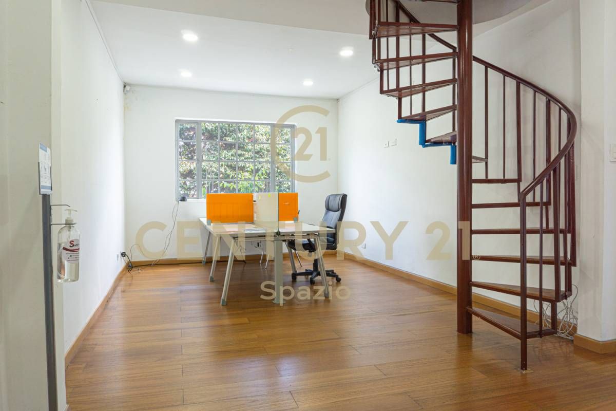 Oficina en arriendo Cundinamarca Bogotá Quinta Camacho 320 m2 Habitaciones 0 Baños 5 Garajes 3 Precio $23000000