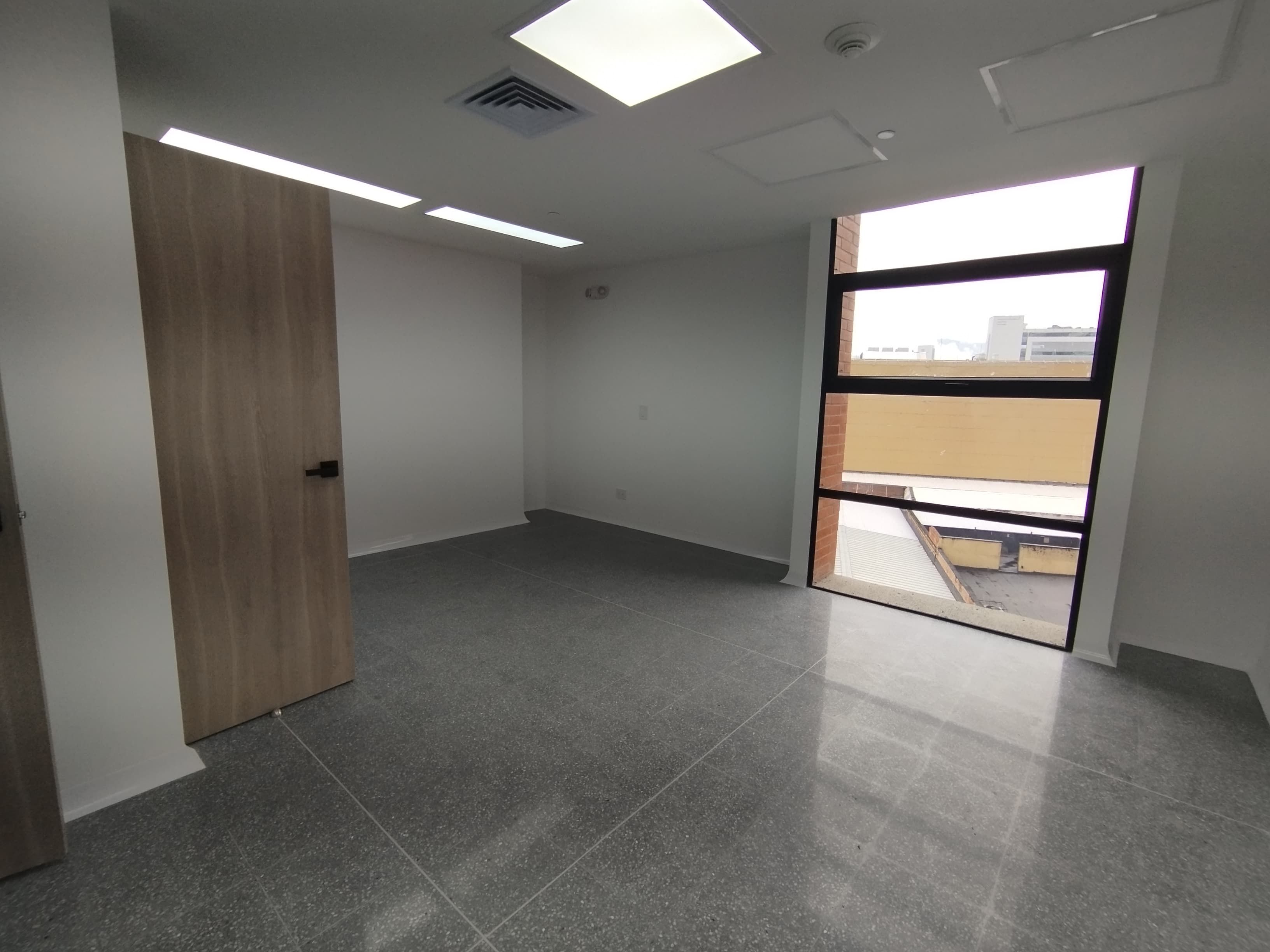 Consultorio en arriendo Antioquia Medellín Simesa 37 m2 Habitaciones 0 Baños 1 Garajes 1 Precio $4500000