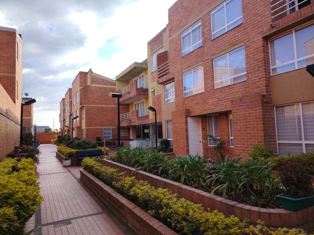 Casa en venta Cundinamarca Bogotá Florida Blanca Norte 116 m2 Habitaciones 3 Baños 3 Garajes 1 Precio $585000000