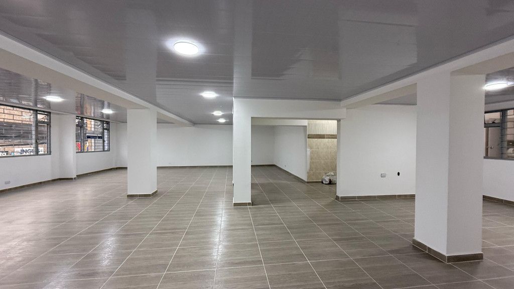 Local en arriendo Cundinamarca Bogotá El Porvenir 180 m2 Habitaciones 0 Baños 2 Garajes 0 Precio $4400000