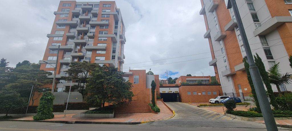 Apartamento en venta Cundinamarca Bogotá Casa Blanca Suba 97 m2 Habitaciones 3 Baños 2 Garajes 2 Precio $680000000