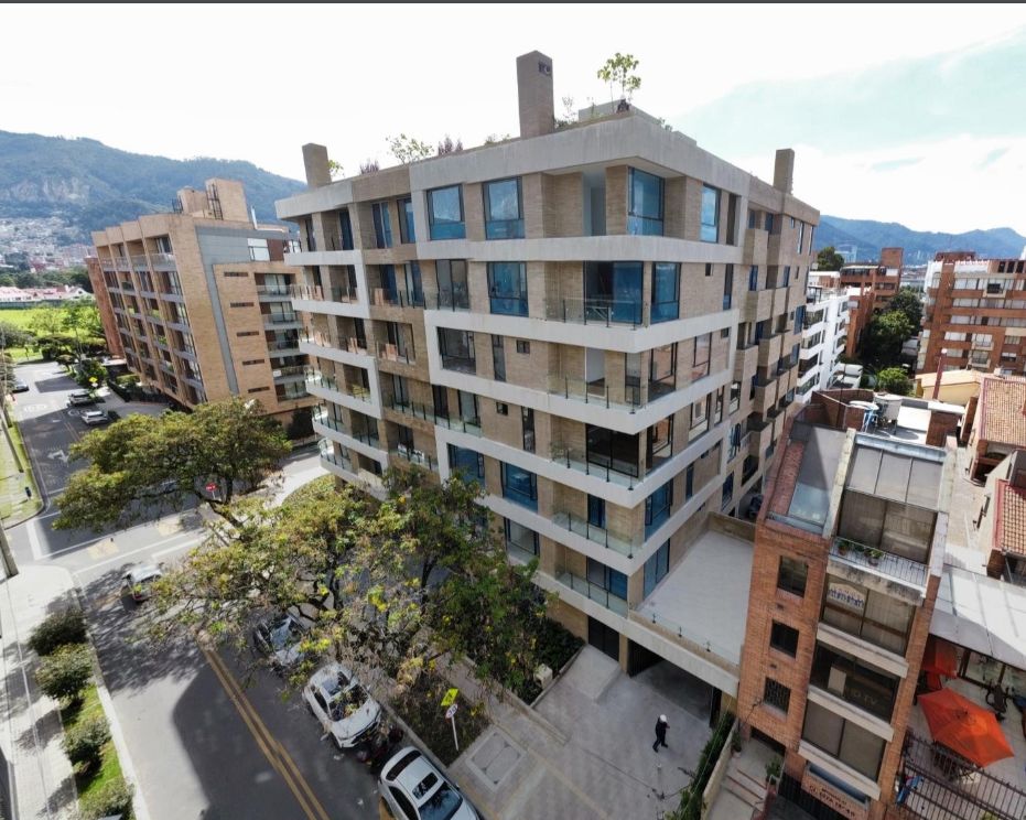 Apartamento en venta Cundinamarca Bogotá La Carolina 80 m2 Habitaciones 1 Baños 1 Garajes 2 Precio $932000000