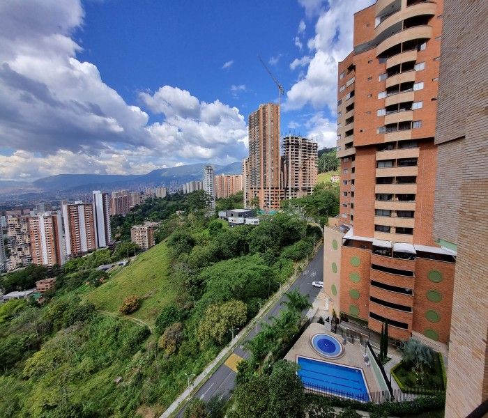 Apartamento en venta Antioquia Sabaneta Vereda La Doctora 160 m2 Habitaciones 4 Baños 5 Garajes 2 Precio $850000000