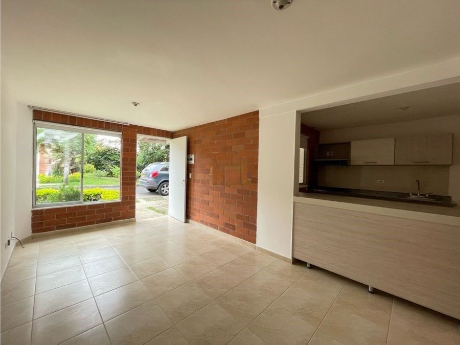 Casa en arriendo o venta Risaralda Pereira Br San Fernando 112 m2 Habitaciones 4 Baños 3 Garajes 1 Precio venta $450000000 Precio arriendo $2300000