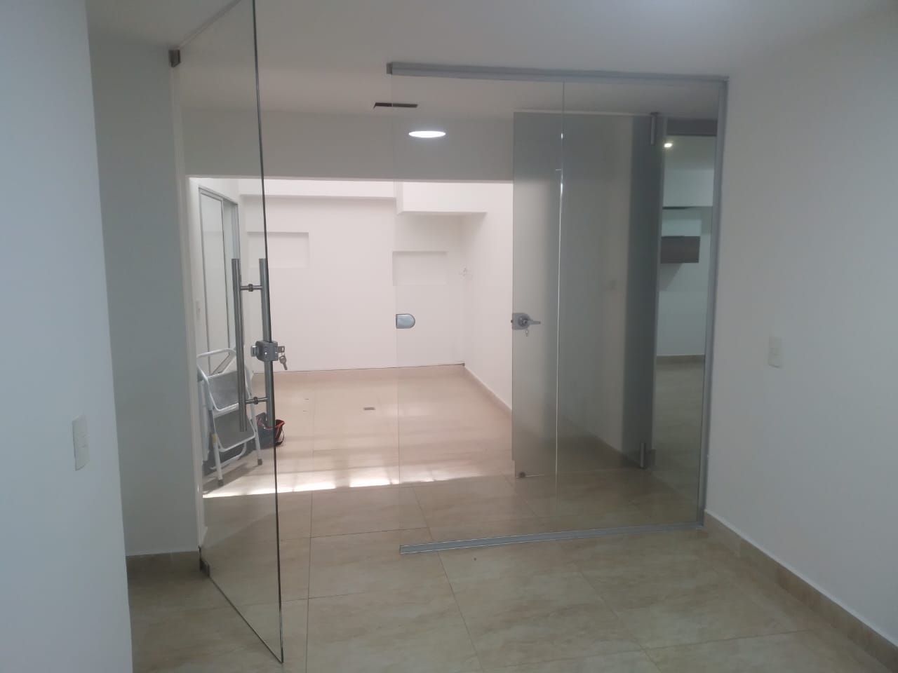 Oficina en arriendo Antioquia Medellín El Poblado 200 m2 Habitaciones 0 Baños 5 Garajes 0 Precio $13000000