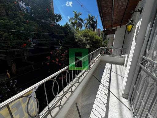 Casa en arriendo Antioquia Medellín Belen 300 m2 Habitaciones 5 Baños 4 Garajes 1 Precio $7500000