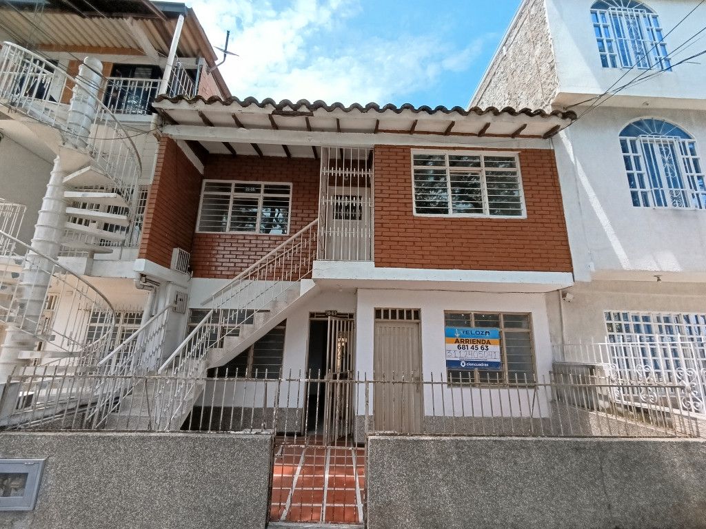 Casa en arriendo Valle Del Cauca Cali Aranjuez 120 m2 Habitaciones 5 Baños 2 Garajes 0 Precio $1500000
