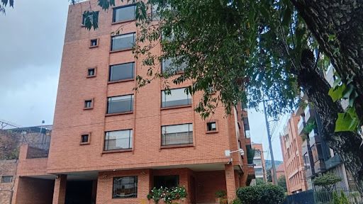 Apartamento en arriendo Cundinamarca Bogotá Santa Barbara Occidental 170 m2 Habitaciones 3 Baños 4 Garajes 2 Precio $9520000