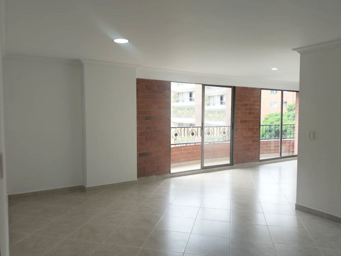 Apartamento en arriendo Antioquia Envigado Zúñiga 260 m2 Habitaciones 4 Baños 3 Garajes 2 Precio $6150000