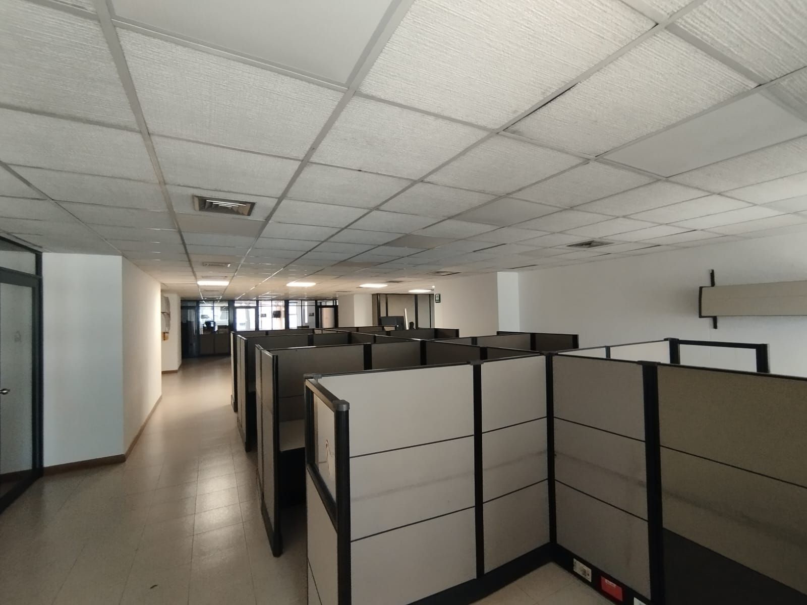 Oficina en arriendo Antioquia Medellín La Candelaria 411 m2 Habitaciones 0 Baños 0 Garajes 0 Precio $15905414