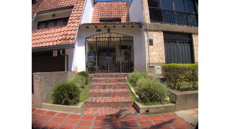Casa en venta Antioquia Medellín San Antonio De Prado 344 m2 Habitaciones 5 Baños 4 Garajes 2 Precio $1800000000