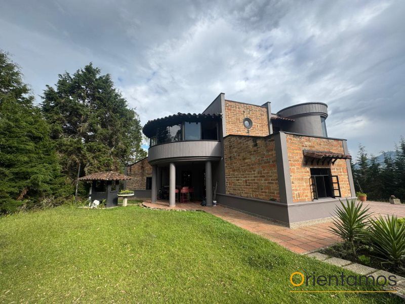 Finca en arriendo o venta Antioquia Medellín Medellín 23300 m2 Habitaciones 4 Baños 4 Garajes 0 Precio venta $8000000000 Precio arriendo $24000000