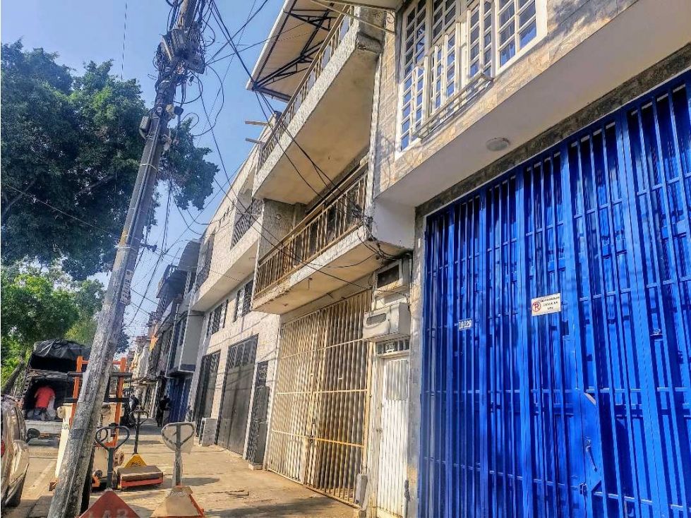 Casa en venta Valle Del Cauca Cali Industrial 250 m2 Habitaciones 8 Baños 3 Garajes 3 Precio $469000000