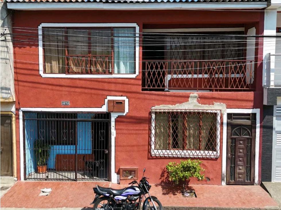 Casa en venta Valle Del Cauca Cali La Floresta 250 m2 Habitaciones 6 Baños 3 Garajes 0 Precio $339900000