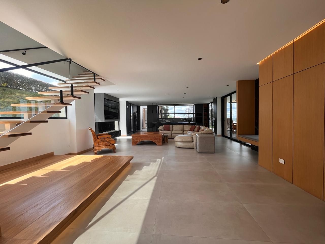 Casa en venta Antioquia Envigado El Chocho 1200 m2 Habitaciones 4 Baños 5 Garajes 3 Precio $2930000000