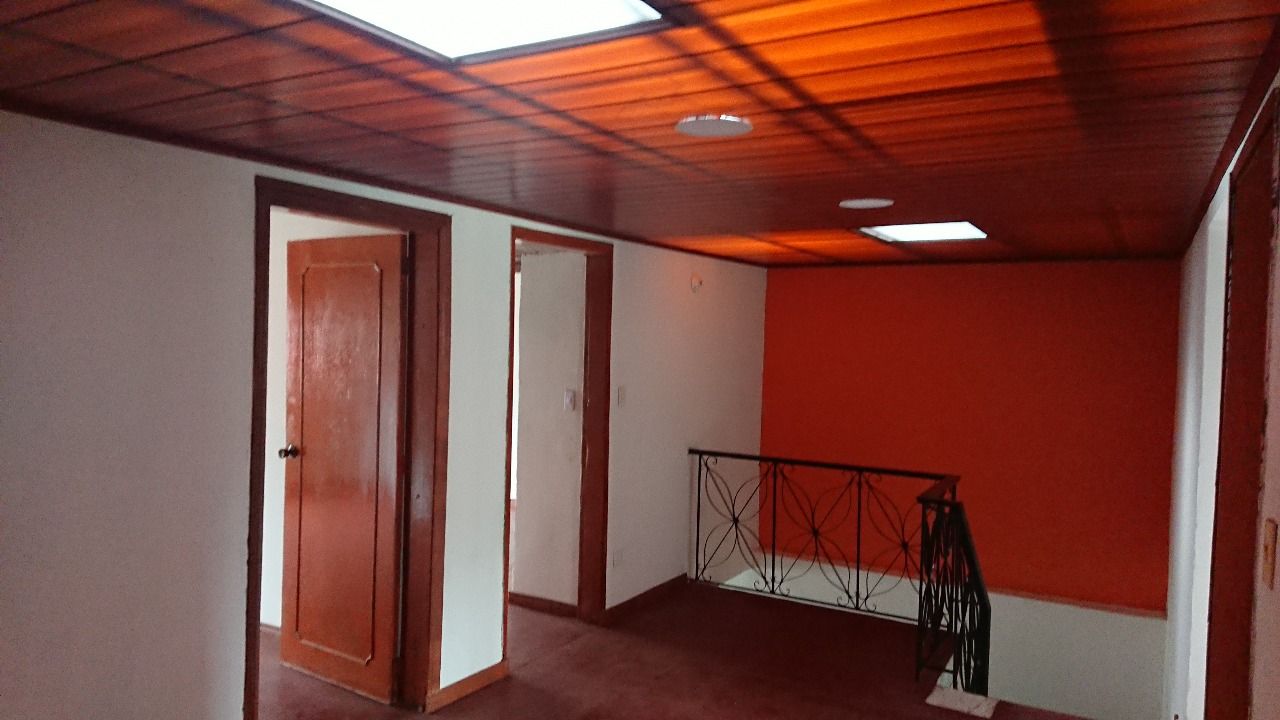 Casa en arriendo Cundinamarca Bogotá Carvajal 250 m2 Habitaciones 5 Baños 2 Garajes 1 Precio $3000000