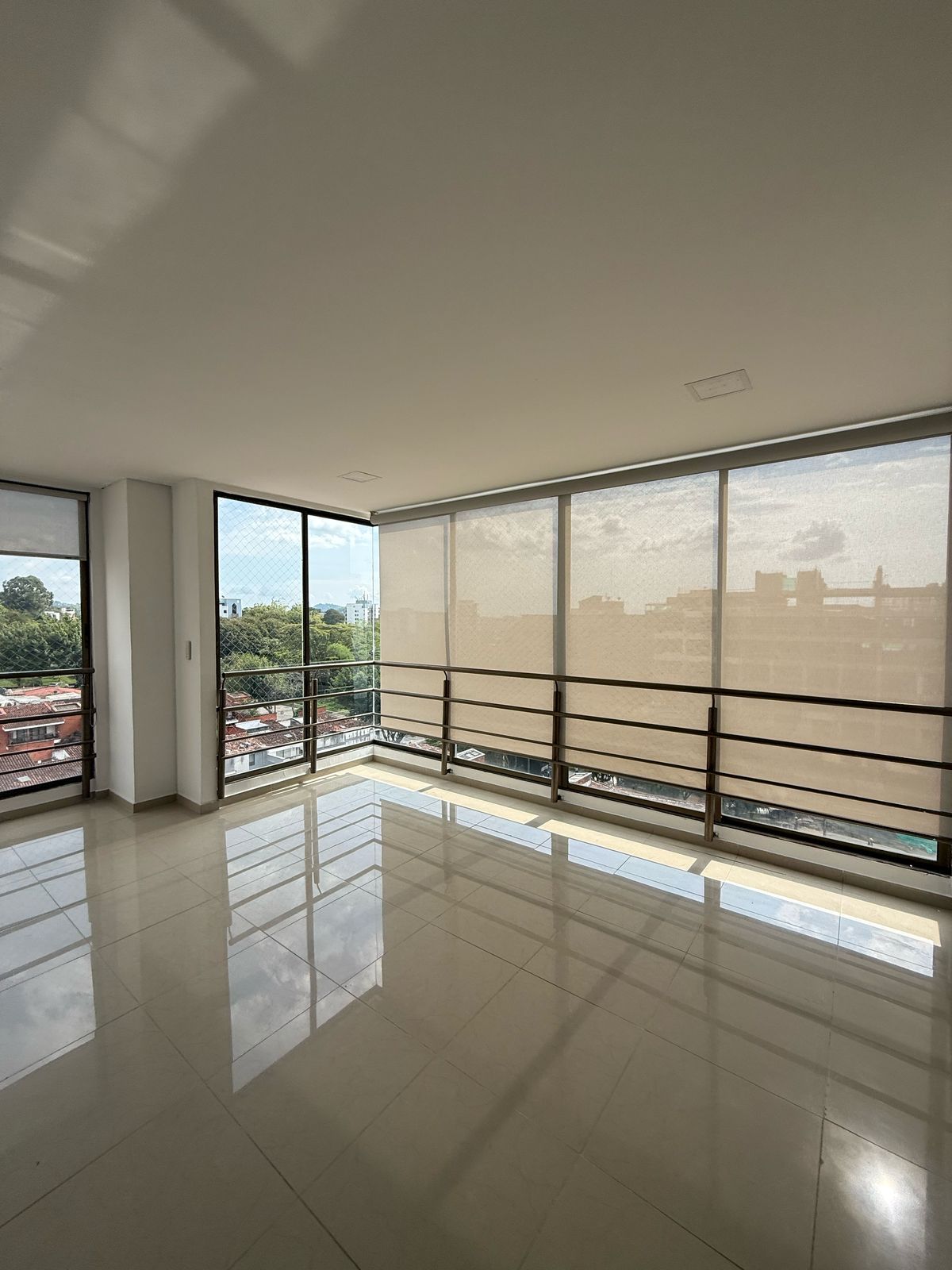 Apartamento en arriendo o venta Risaralda Pereira Los Alamos 75 m2 Habitaciones 2 Baños 2 Garajes 2 Precio venta $420000000 Precio arriendo $2500000
