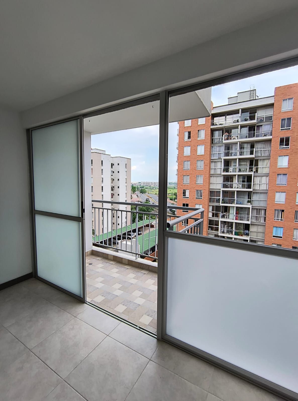 Apartamento en venta Valle Del Cauca Cali Lili 72 m2 Habitaciones 3 Baños 3 Garajes 1 Precio $295000000