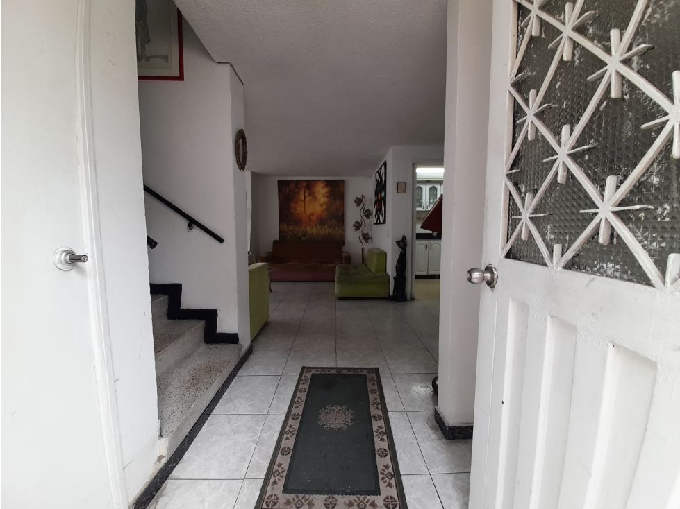 Casa en venta Cundinamarca Bogotá Normandia Occidental 312 m2 Habitaciones 3 Baños 3 Garajes 4 Precio $1200000000