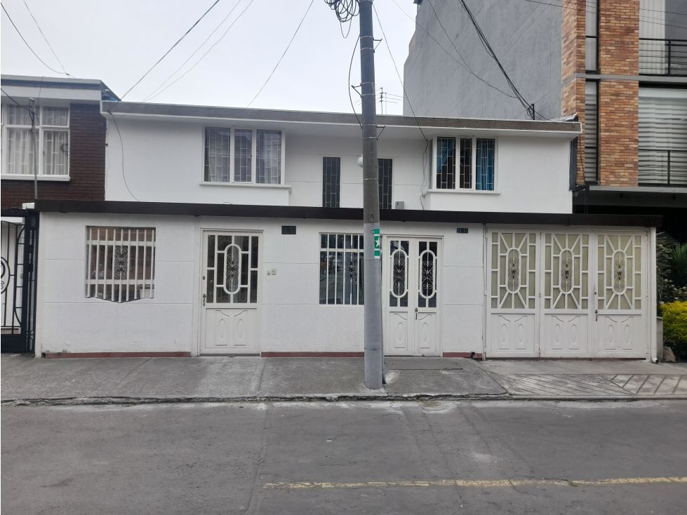 Casa en venta Cundinamarca Bogotá Normandía 485 m2 Habitaciones 9 Baños 6 Garajes 4 Precio $2000000000