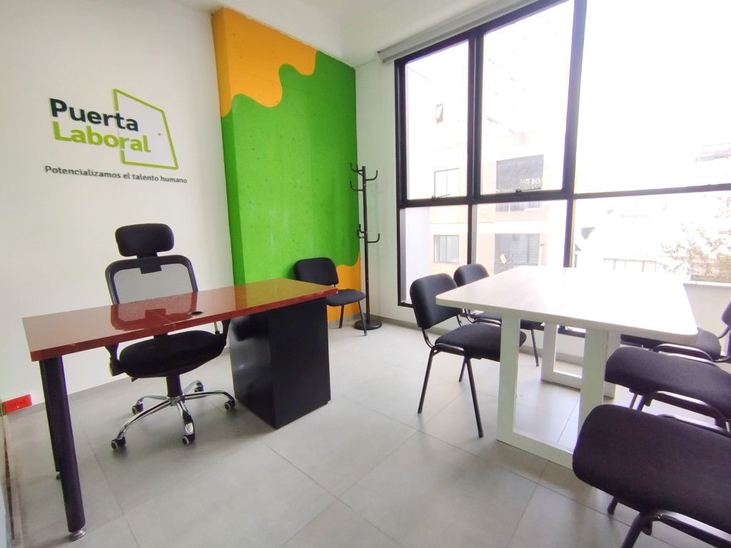 Oficina en arriendo Cundinamarca Bogotá Estoril 50 m2 Habitaciones 0 Baños 0 Garajes 1 Precio $3325000