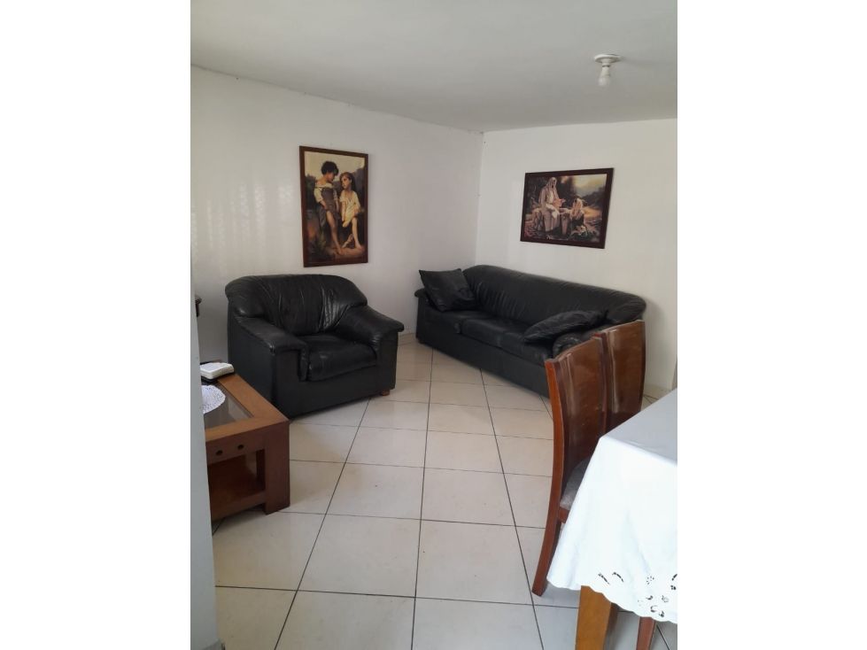 Casa en venta Antioquia Medellín Batallon Girardot 140 m2 Habitaciones 3 Baños 2 Garajes 0 Precio $450000000