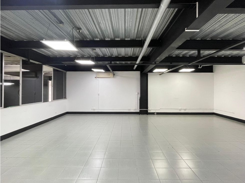 Oficina en arriendo Antioquia Medellín El Poblado 140 m2 Habitaciones 0 Baños 2 Garajes 3 Precio $11500000